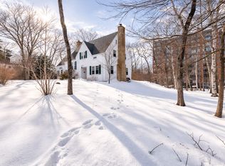 5661 Ogilvie St, Halifax, NS B3H 1B8