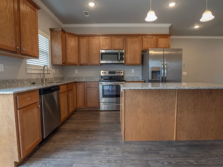 1922 Booker Cir — Photo 4
