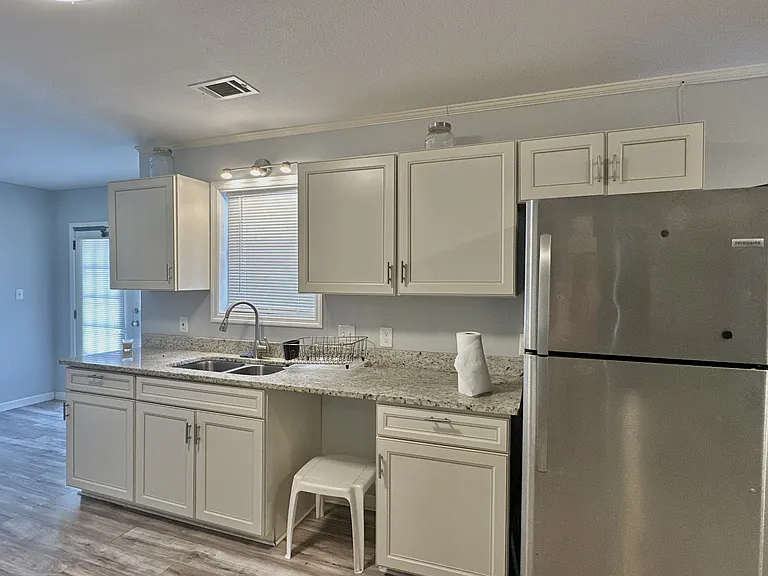 1111 Timber Line Dr — Photo 12