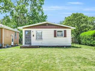 717 W Maple St, Champaign, IL 61820