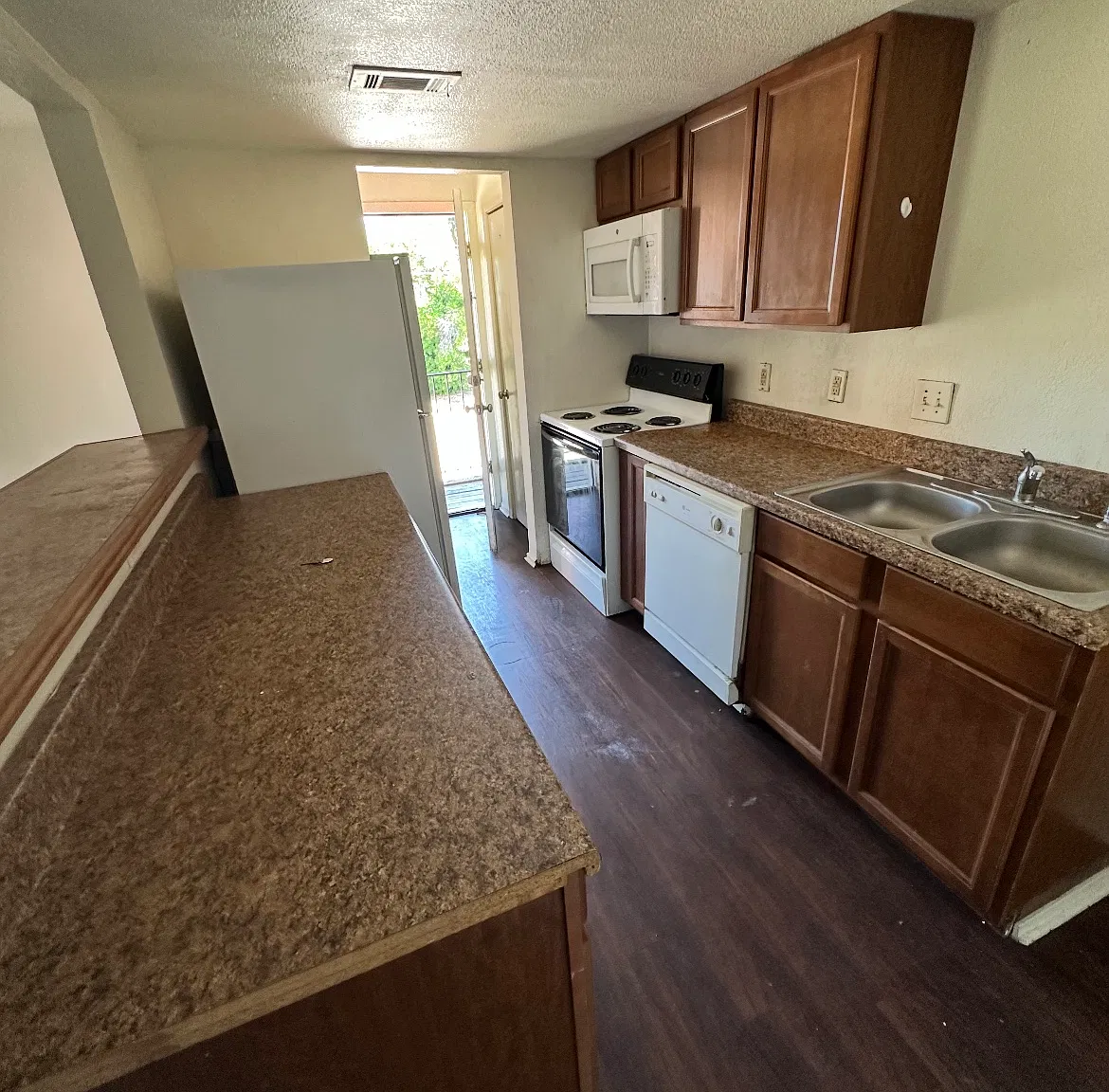 1122 Vine St — Photo 1