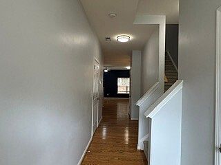 4th image of 1401 Stone Manor Dr