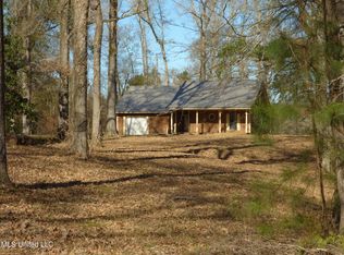 89 Robins Lake Rd, Natchez, MS 39120