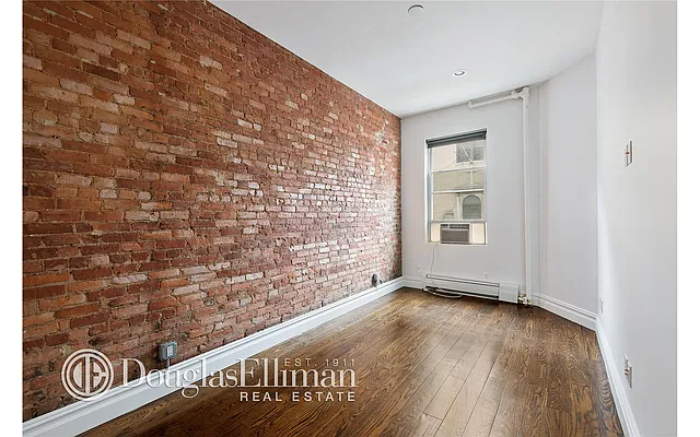 Rented by Douglas Elliman | media 29