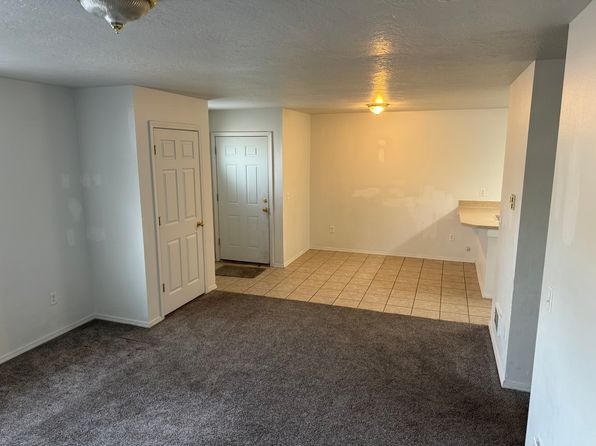 250 Parsons St APT 3, Blackfoot, ID 83221