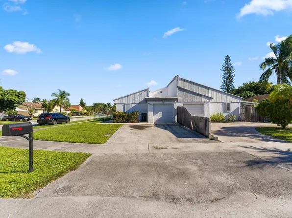 5085 NW 5th Street, Delray Beach, FL 33445