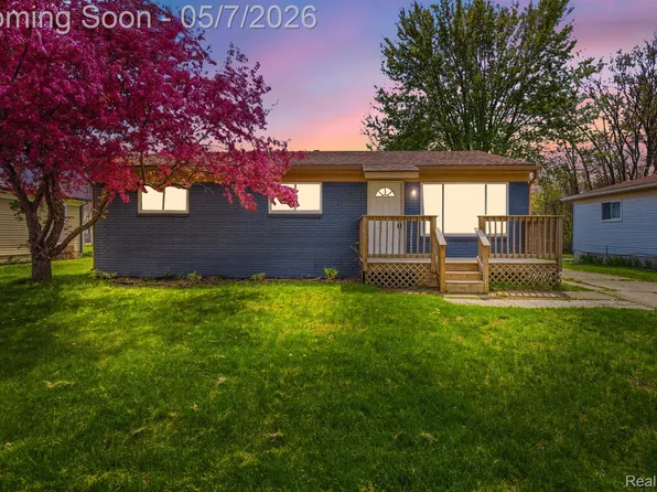 30022 Midfield Dr, New Haven, MI 48048