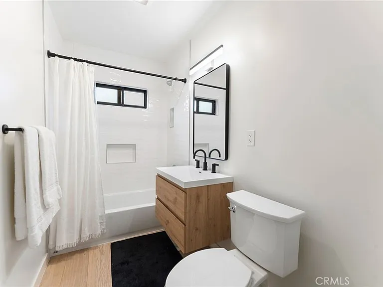 2428 Glyndon Ave — Photo 40