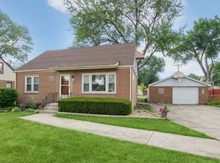 7805 Suburban Ln, Bridgeview, IL 60455