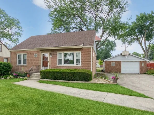 7805 Suburban Ln, Bridgeview, IL 60455