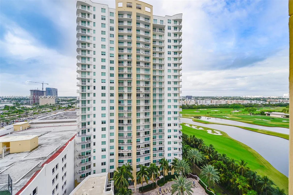 Building Photo - 1755 Hallandale Beach Blvd #1408E