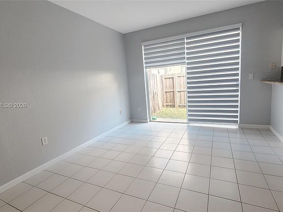 5th image of 2715 SE 15th Pl #156