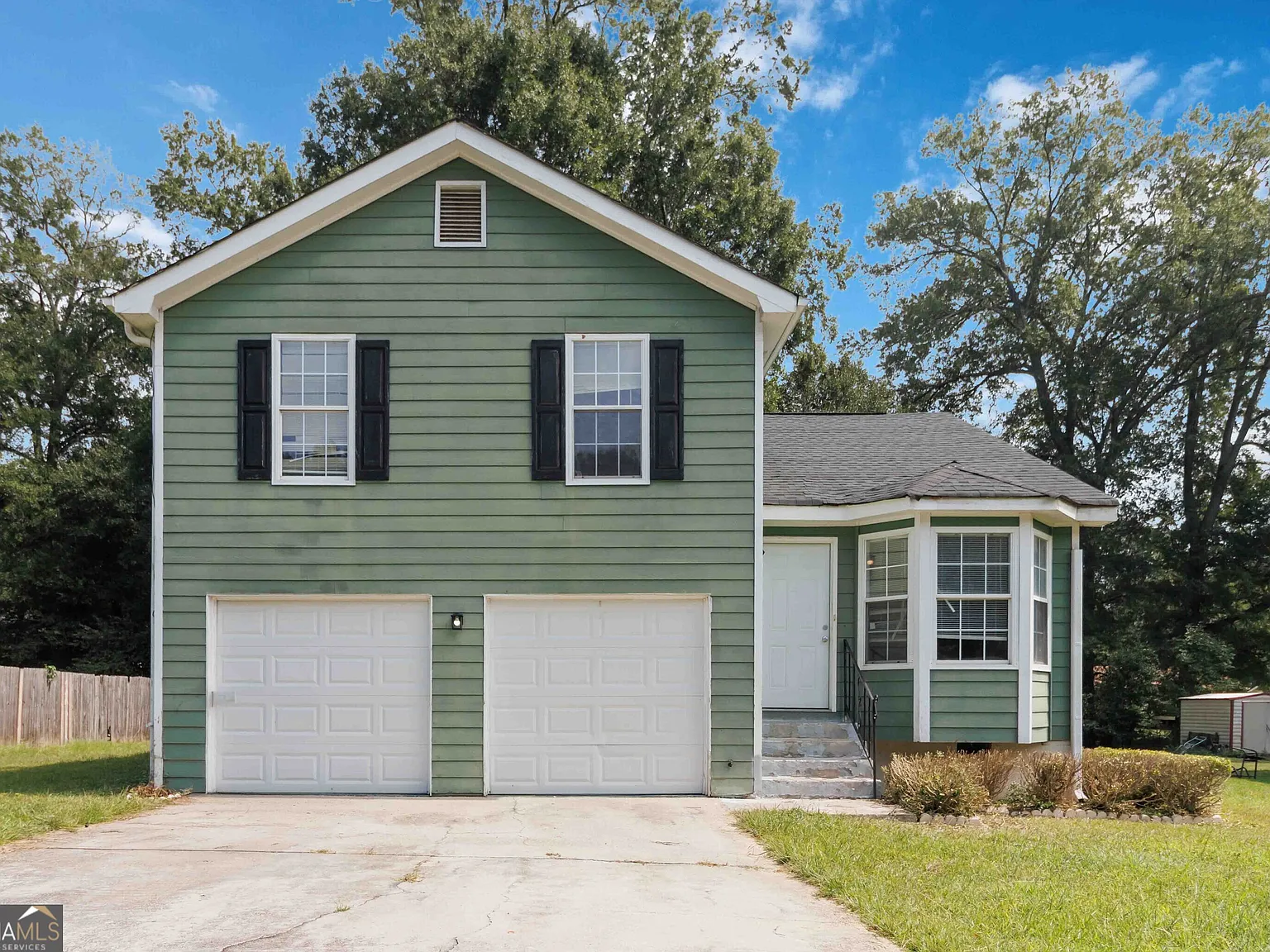 3 bed, 2.5 bath, 1560 sqft, $1,850 — Photo 2