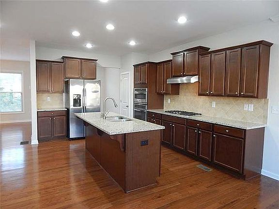 Full Kitchen view