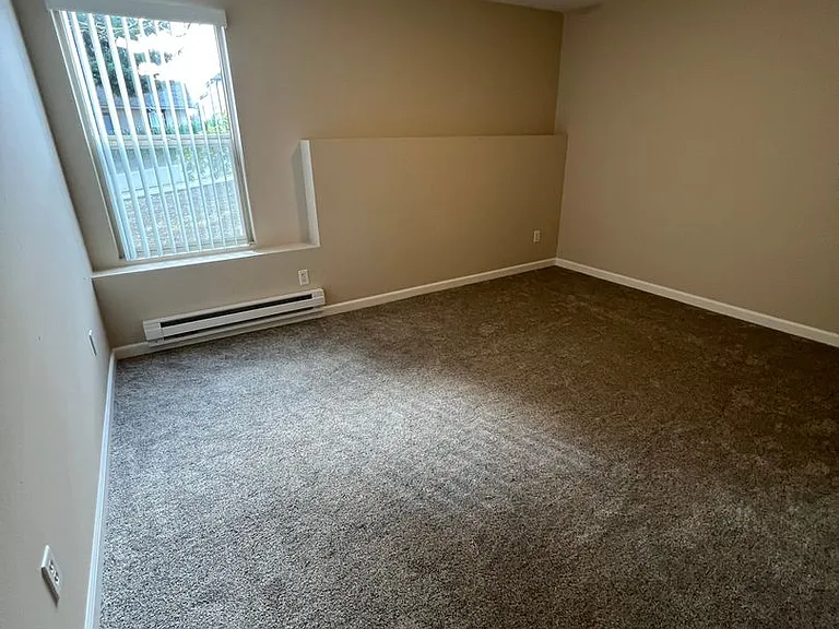 3326 Lombard Ave #3 — Photo 9