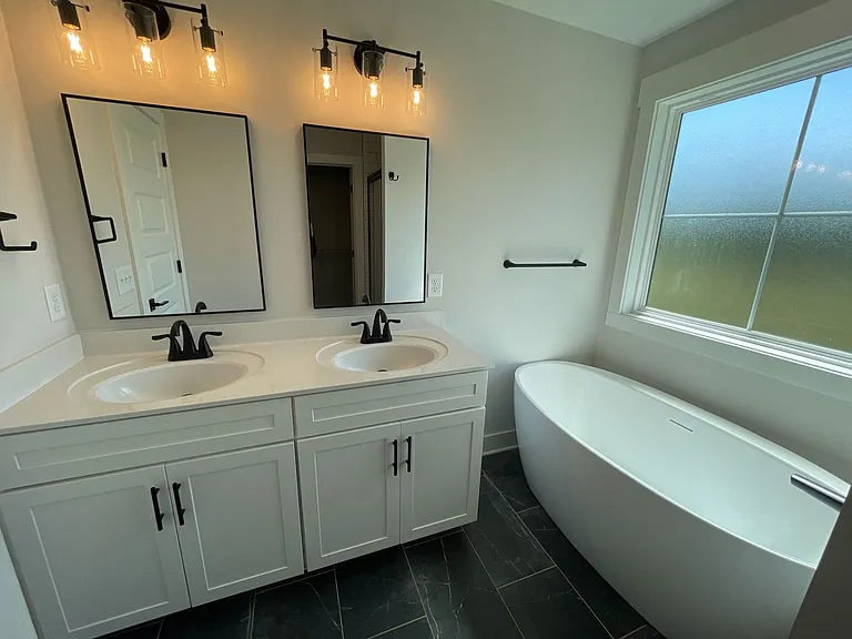 1313 Isaiah Dr — Photo 9
