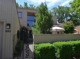 7430 Azalea Ct #1, West Bloomfield, MI 48322