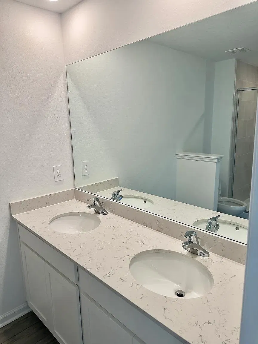 3 bed, 2.5 bath, 1707 sqft, $1,900 — Photo 4