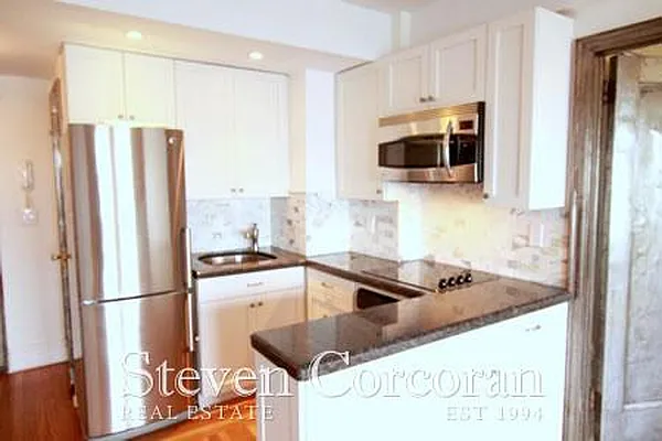 Rented by Steven Corcoran Real Estate | media 11