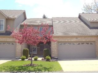 166 McLaren Dr S, Sycamore, IL 60178