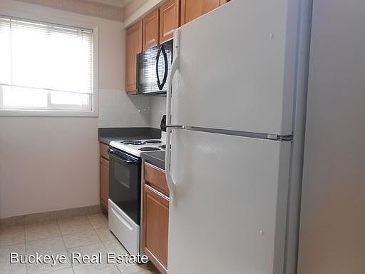 4th image of 1596 Highland St APT B