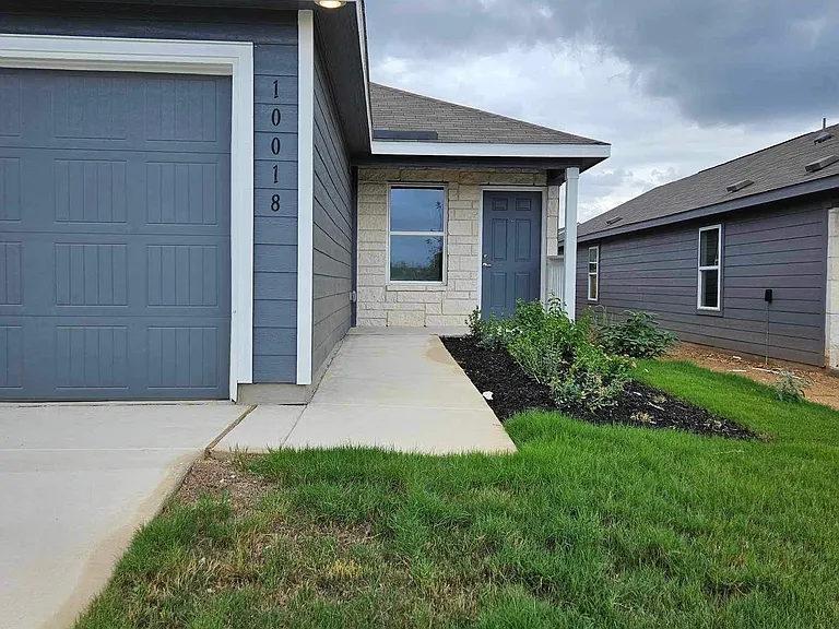 10018 Ana Hts — Photo 3