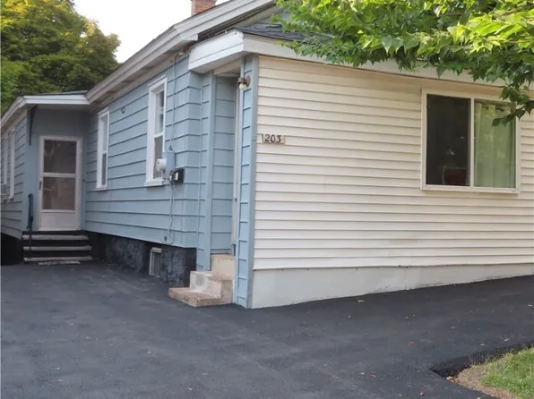203 Seward St, Syracuse, NY 13203