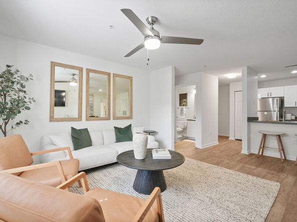 104 Gainesborough Dr APT 1720