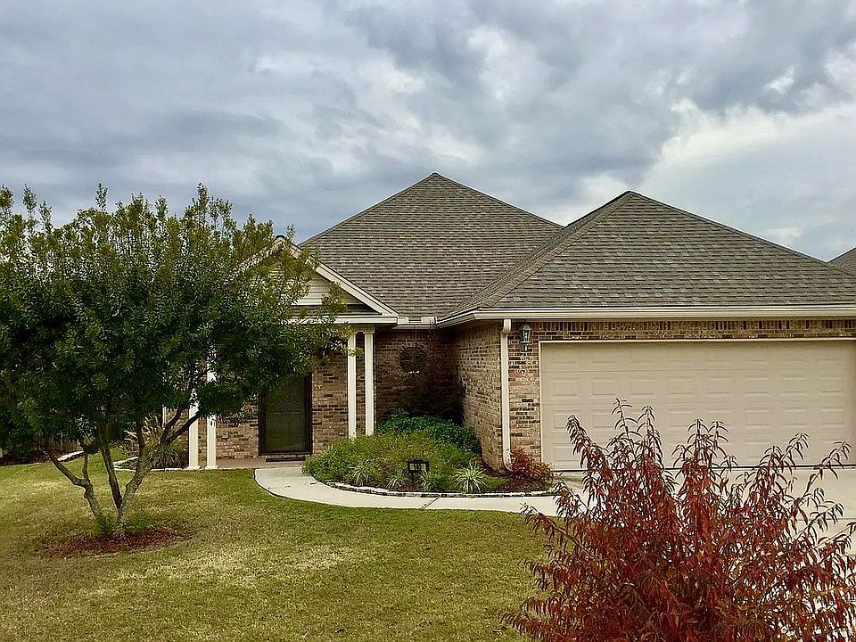 1st image of 140 Cottage Dr
