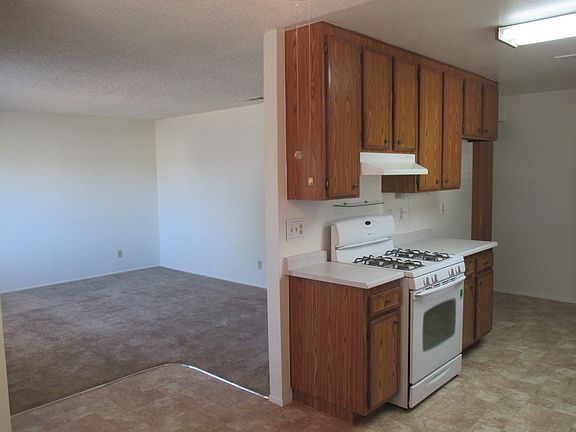 2nd image of 1833 Pueblo Dr