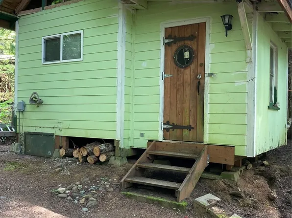 180 N Duckabush Drive W, Hoodsport, WA 98548