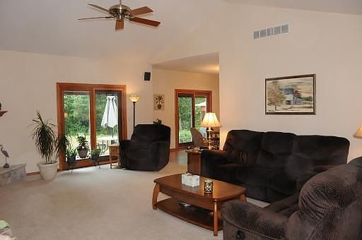 3rd image of 32865 S Nikki Ln