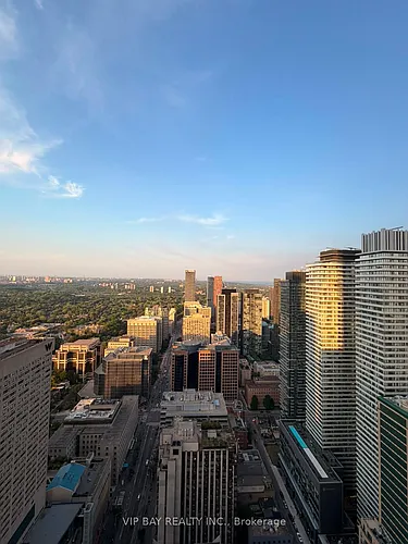 1 Bloor St E #4802 Photo 1