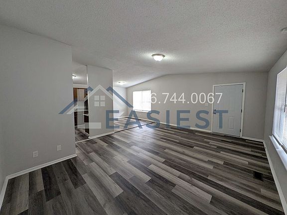 4th image of 2606 Garfield Ave