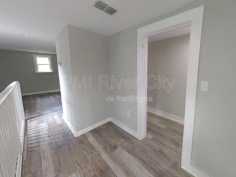 1867 W 41st St — Photo 8