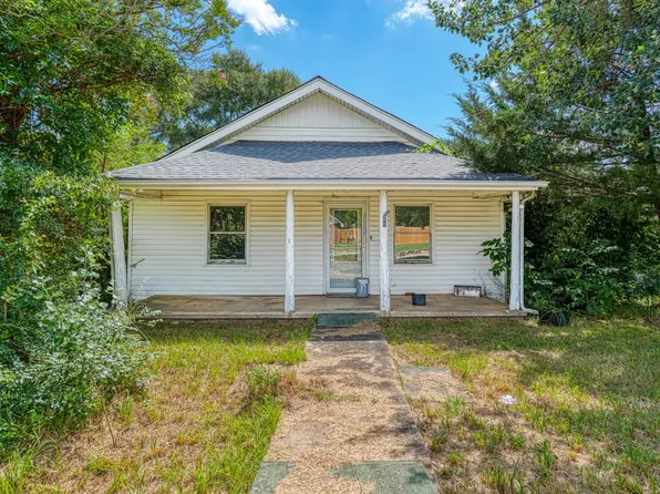 221 Mayo Rd, Cowpens, SC 29330
