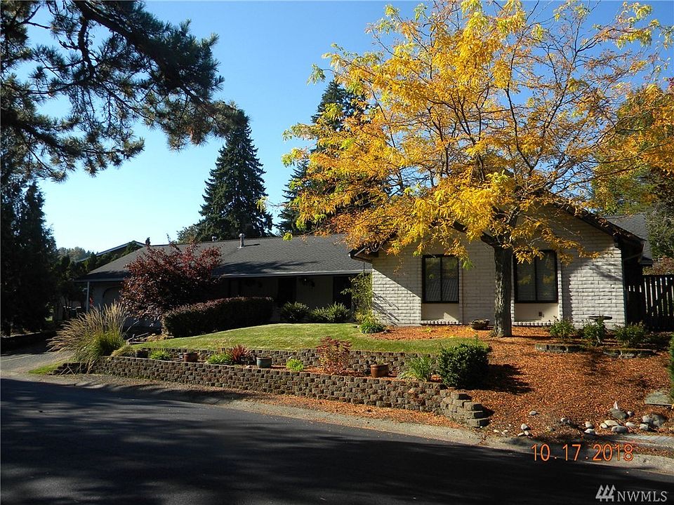 1st image of 2625 183rd Ave NE