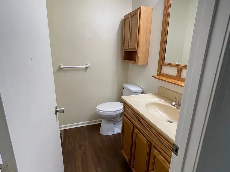 257 University Dr #2 — Photo 11