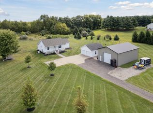 1135 Jack Henry Dr, Charlotte, MI