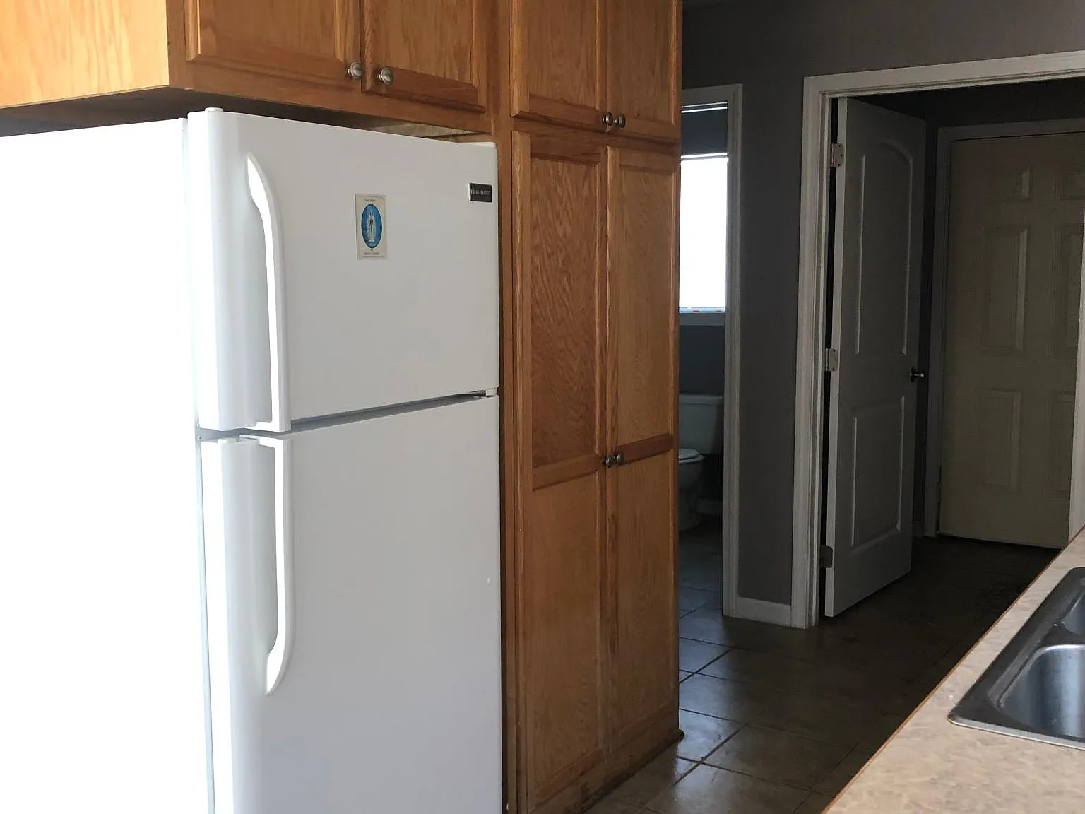 1 bed, 950 sqft, $995 — Photo 2