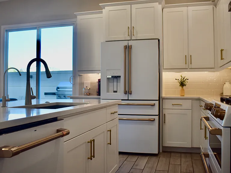 4864 E Village Dr — Photo 10