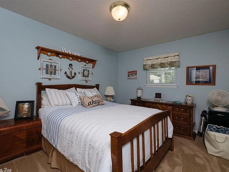 4 Castle Hill Ct — Photo 28