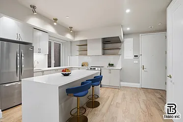 129 Russell Street, #1A