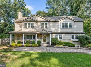 447 Hilltop Rd, Paoli, PA 19301