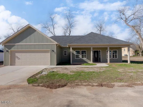 134 Easy St, Cochran, GA 31014