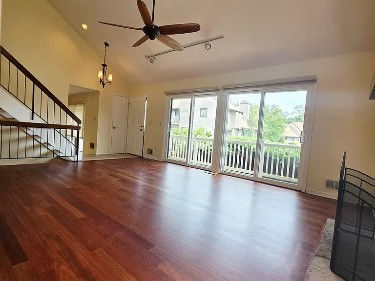 97 Cotswold Cir #2 — Photo 16