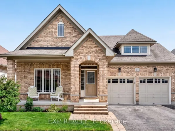 17 Wyndham Cir, Georgina, ON L0E 1R0