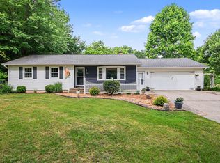 7475 Thornapple River Dr SE, Caledonia, MI 49316