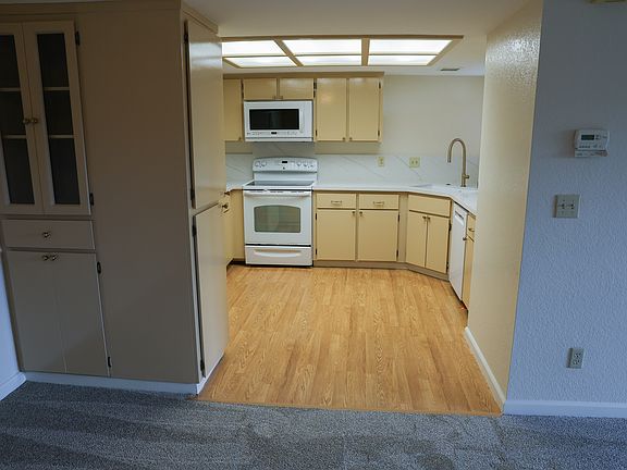 5th image of 33941 Milton St