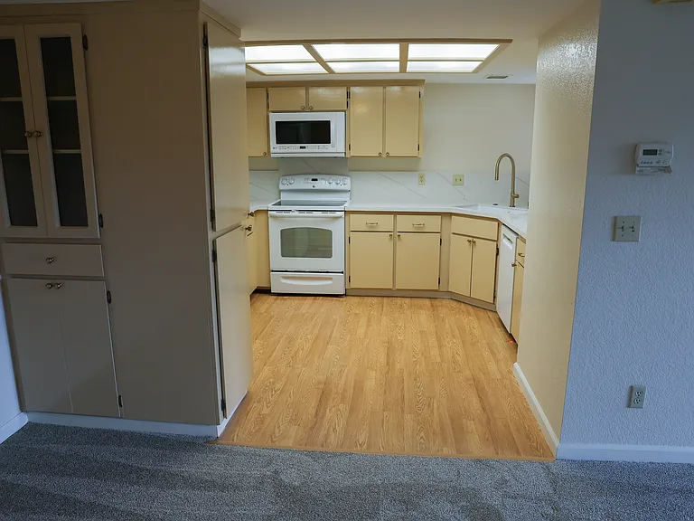33941 Milton St — Photo 5
